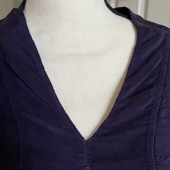 Barbra Lesser Flowy Top - Picture 2 of 11